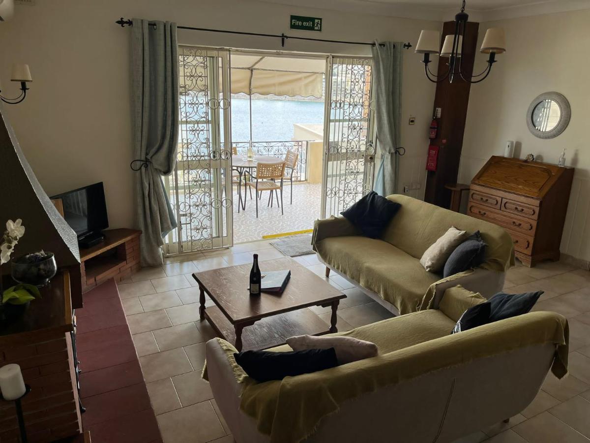 Apartment Groundfloor By The Sea, Fabulous Views St. Paul's Bay